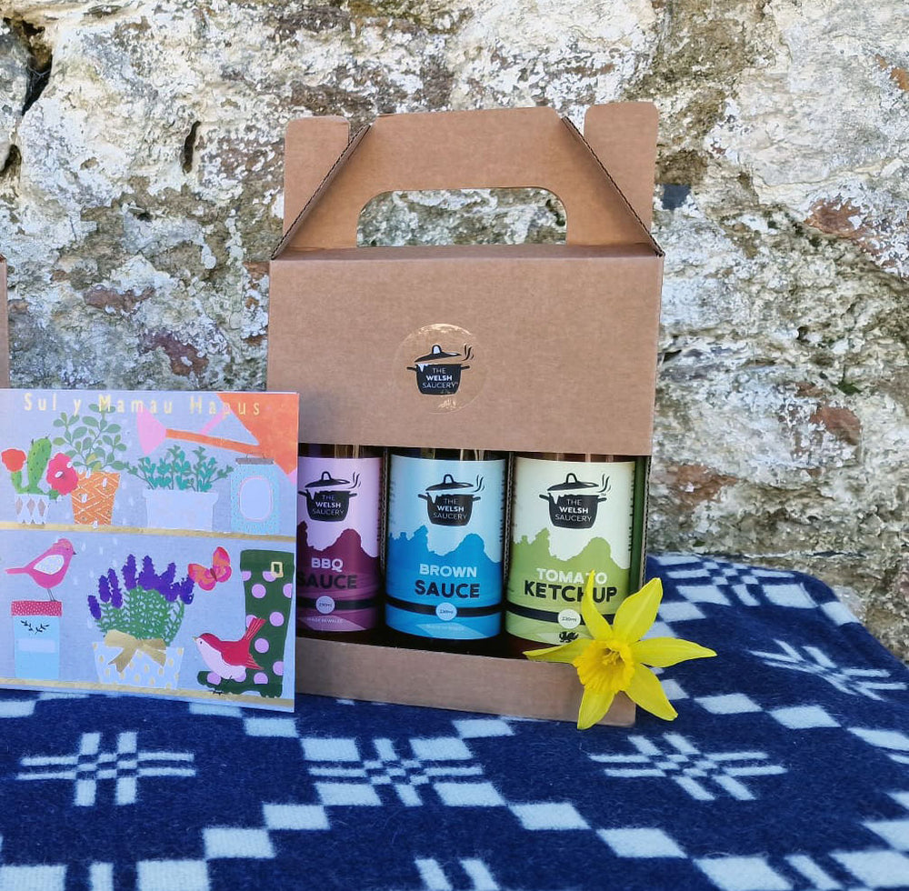 Mother's Day Classic Condiments Gift Box & Card